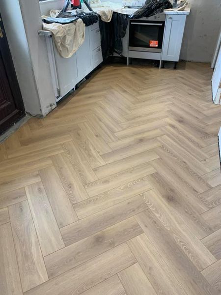 12mm Alsafloor Herringbone - Rafia 518